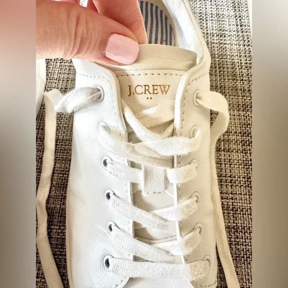 J. Crew Women’s Road Trip Sneakers in classic white, size 9. Style #:BC186 - Picture 12 of 12